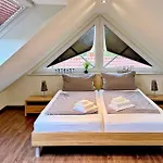 Grachtenstern 1 Apartament *